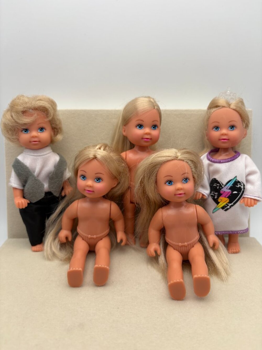 Vintage Simba Toys Mini Blonde Dolls Lot of 5 Articulated (SKU: 208TO)